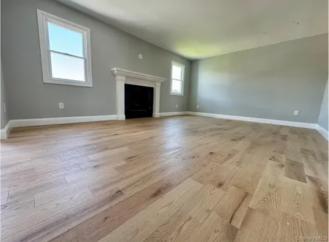 851 W Bay Drive West Islip NY 11795