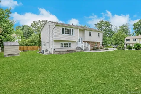 17 Quaspeak Road Congers NY 10920