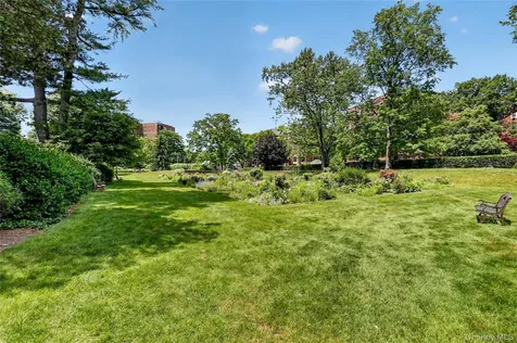 10 Brooklands Bronxville NY 10708