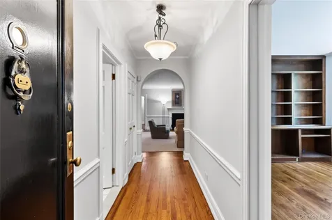 10 Brooklands Bronxville NY 10708