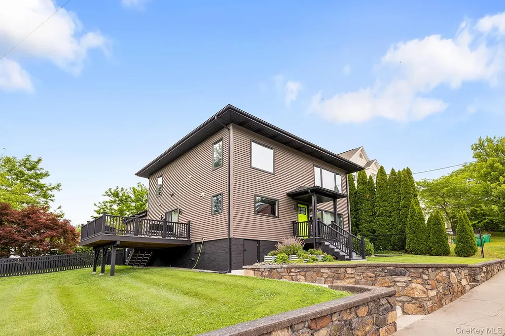 12 Schenck Avenue Beacon NY 12508