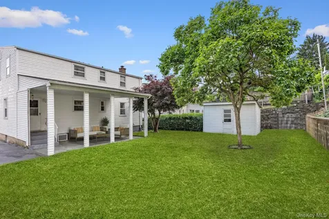 233 Woodland Avenue Yonkers NY 10703