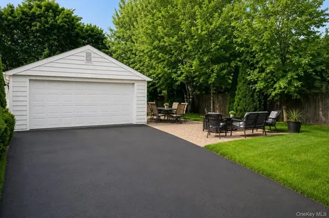 13 Gerald Avenue Hicksville NY 11801