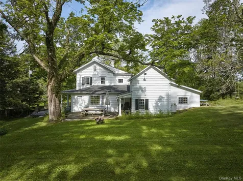 2498 Salt Point Turnpike Clinton Corners NY 12514