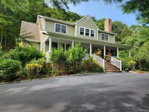 1259 N Country Road Stony Brook NY 11790