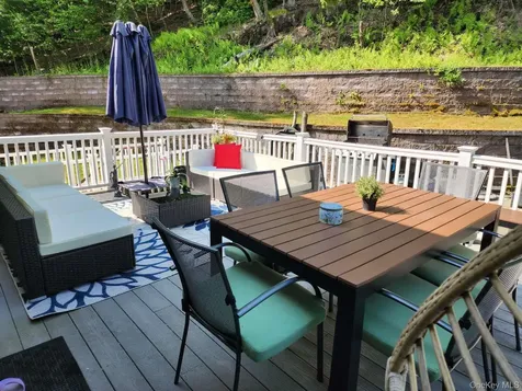 1259 N Country Road Stony Brook NY 11790