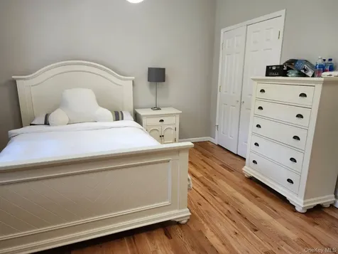 1259 N Country Road Stony Brook NY 11790