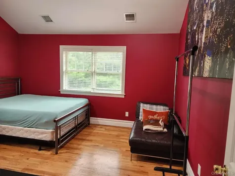1259 N Country Road Stony Brook NY 11790
