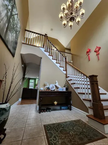 1259 N Country Road Stony Brook NY 11790