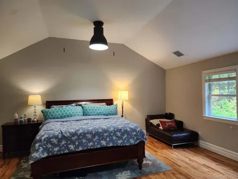 1259 N Country Road Stony Brook NY 11790