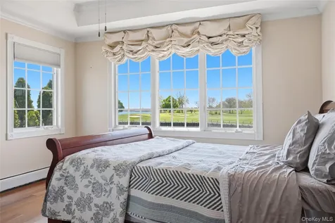 2890 Clubhouse Road Merrick NY 11566