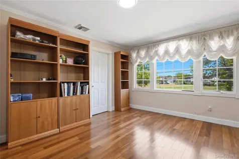 2890 Clubhouse Road Merrick NY 11566