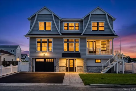 3681 Naomi Street Seaford NY 11783
