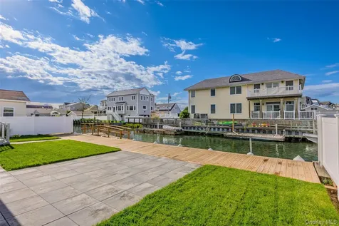 3681 Naomi Street Seaford NY 11783