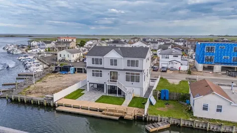 3681 Naomi Street Seaford NY 11783