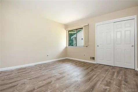 96 Molly Pitcher Lane Yorktown Heights NY 10598