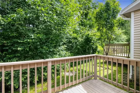 96 Molly Pitcher Lane Yorktown Heights NY 10598
