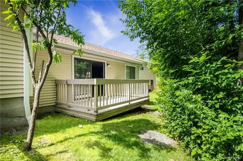 96 Molly Pitcher Lane Yorktown Heights NY 10598