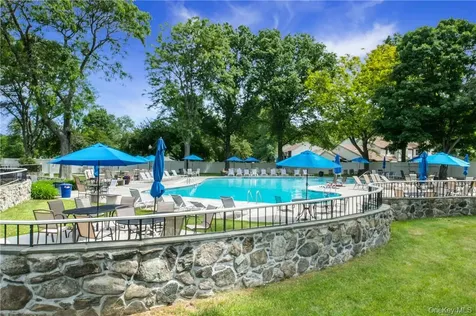 96 Molly Pitcher Lane Yorktown Heights NY 10598