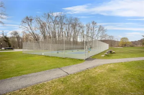 96 Molly Pitcher Lane Yorktown Heights NY 10598