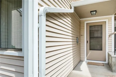 96 Molly Pitcher Lane Yorktown Heights NY 10598