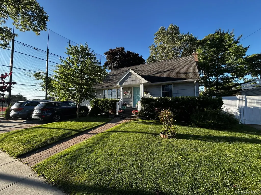 156 Moore Avenue Massapequa Park NY 11762