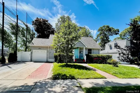 156 Moore Avenue Massapequa Park NY 11762