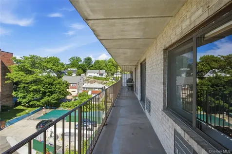 687 Bronx River Road Yonkers NY 10704