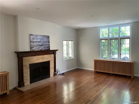 18 Chestnut Avenue Pelham NY 10803