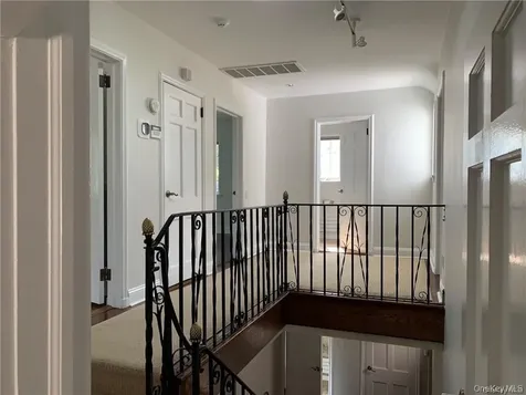 18 Chestnut Avenue Pelham NY 10803