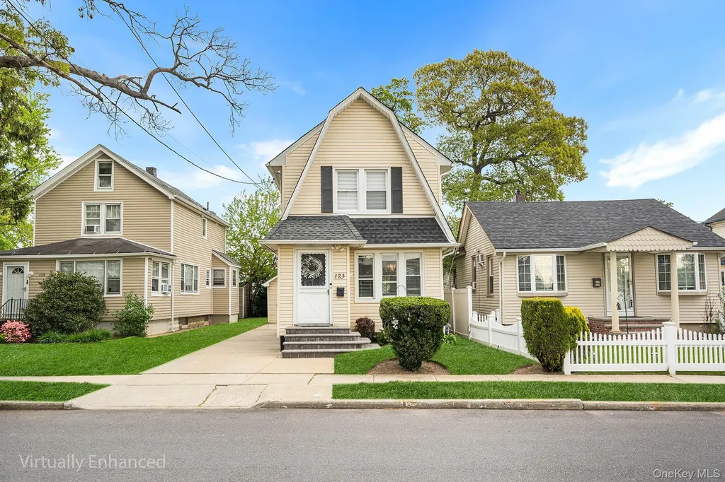 123 East Avenue Valley Stream NY 11580