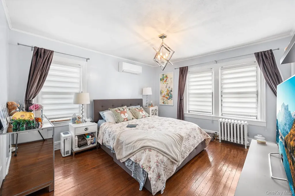 123 East Avenue Valley Stream NY 11580