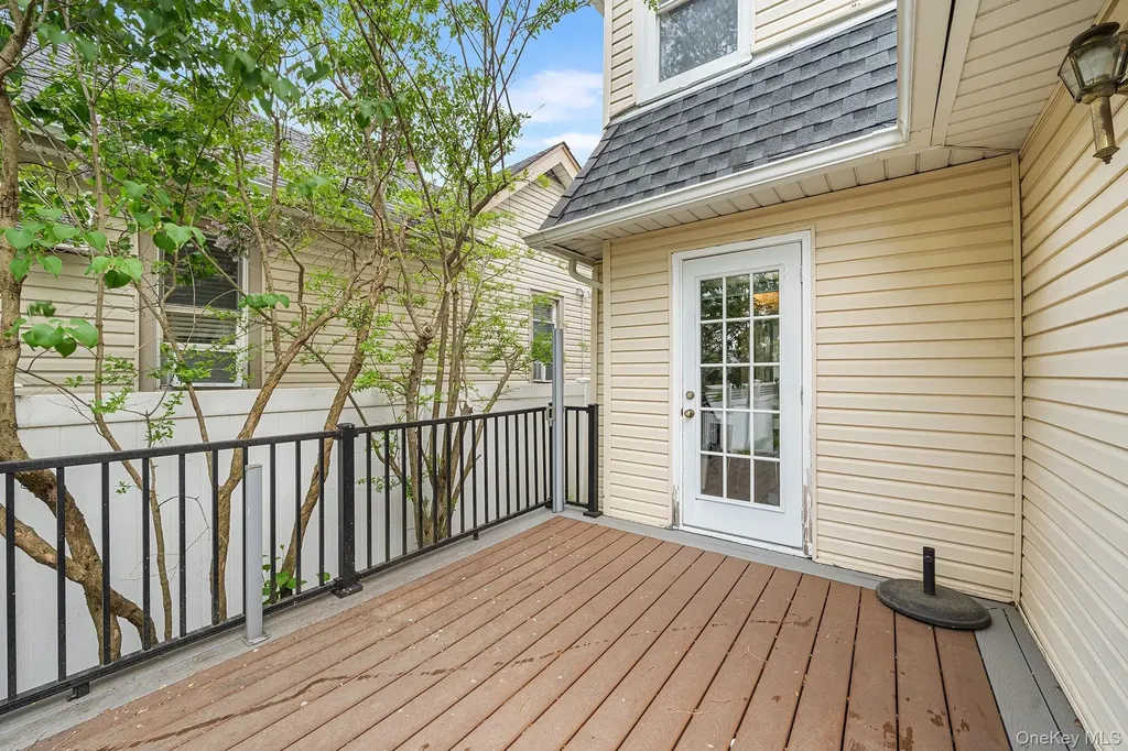 123 East Avenue Valley Stream NY 11580
