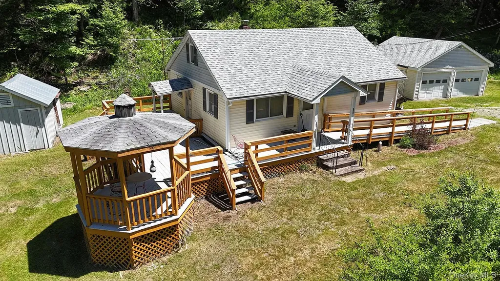 441 County Road 94 Hankins Hankins NY 12741
