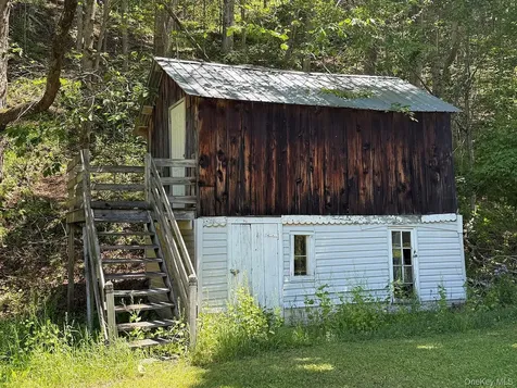 441 County Road 94 Hankins Hankins NY 12741