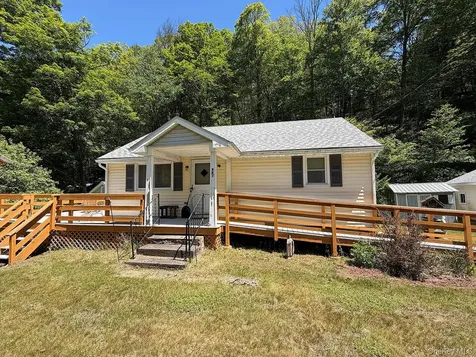 441 County Road 94 Hankins Hankins NY 12741
