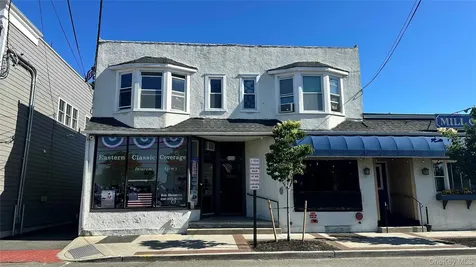 275 Bayville Avenue Bayville NY 11709