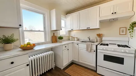 275 Bayville Avenue Bayville NY 11709