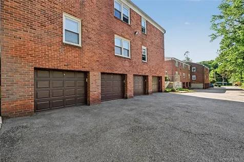 60 Manville Road Pleasantville NY 10570