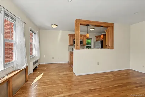 60 Manville Road Pleasantville NY 10570