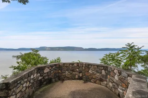 16 Rockledge Avenue Ossining NY 10562