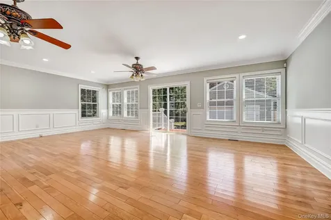 20 Woods Place Rockville Centre NY 11570