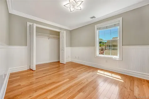 20 Woods Place Rockville Centre NY 11570