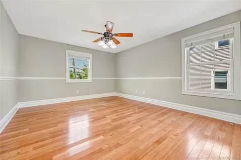 20 Woods Place Rockville Centre NY 11570