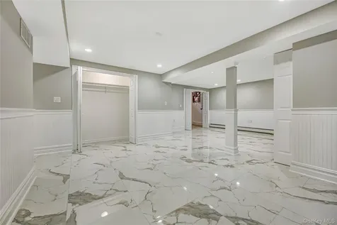 20 Woods Place Rockville Centre NY 11570