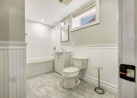20 Woods Place Rockville Centre NY 11570