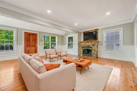 20 Woods Place Rockville Centre NY 11570