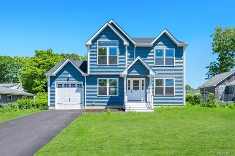 77 Carlton Avenue Mastic NY 11950