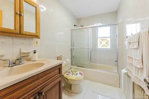 39 Nile Street Yonkers NY 10704