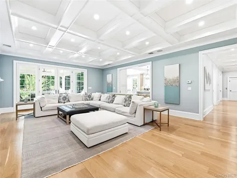 55 Plymouth Road Manhasset NY 11030